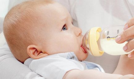 Хълцането при новородени защо бебето хълца след хранене, какво да правя