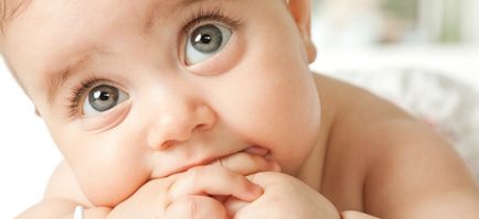 Хълцането при новородени възниква защо и какво да правя