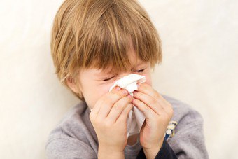 Да се ​​отървем от обикновена настинка, както и от това да се измие носа на бебето