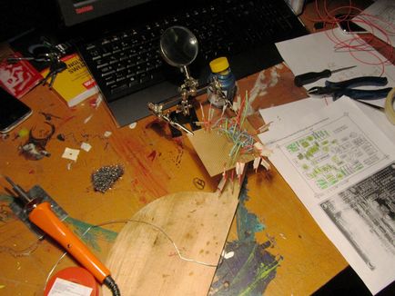 Производство DIY-синтезатор - странен шум генератор - (странен звук генератор) Производство DIY-синтезатор - странен шум генератор - (странен звук генератор)