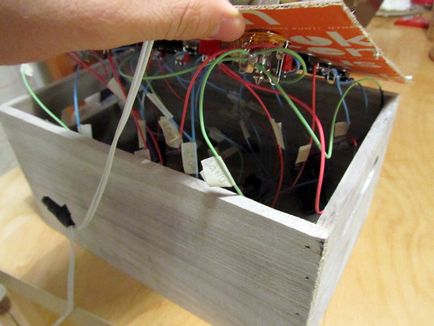 Производство DIY-синтезатор - странен шум генератор - (странен звук генератор) (DIY синт) Производство DIY-синтезатор - странен шум генератор - (странен звук генератор)