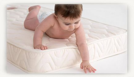 Как да спи новородено бебе къде и при какви позиции