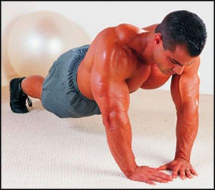 Как да се изгради вътрешността на упражненията за гръдните мускули