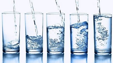 Как да се пие вода, за да отслабнете, които се нуждаят от вода и неговото количество на ден