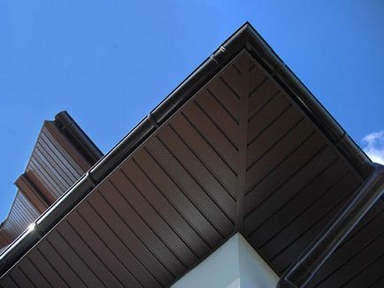 Как да се подгъва стрехите на общите правила на покрив сайдинг, подготвителната работа, етапите на подаване, съвети