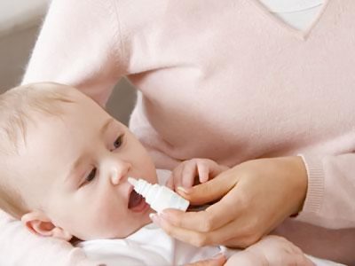 Как да се измие носа на бебето у дома децата решение и средства и колко често можете да