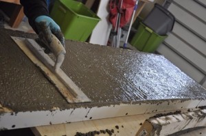 Как да направите паметник на бетон с ръцете си