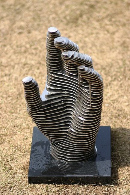 Как да направите паметник, изработен от метал с ръцете си - но FEP
