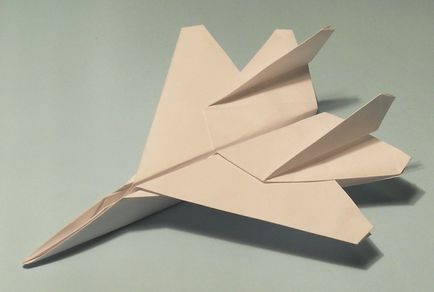 Как да си направим самолет от хартия