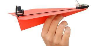 Как да си направим самолет хартия от ръцете му