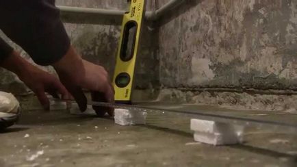 Как да се сложи маяци за монтаж подове и различни технологии