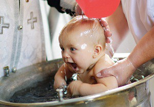 Когато едно новородено бебе кръстени и които вземат кръстник