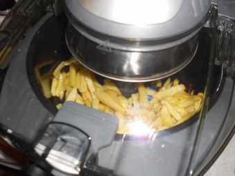 Макдоналдс в дома си се учат да готвят пържени картофки