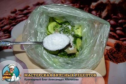 Солени краставички в пакет - лесна рецепта
