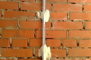 Маяци за изравняване на стени - цената и как да се сложи маяци