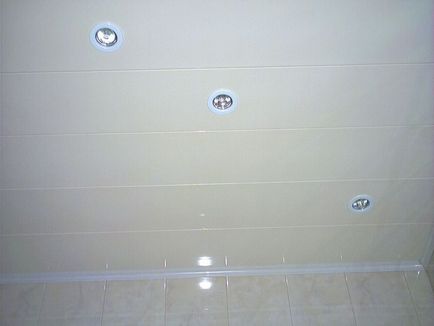 Монтаж на панели от пластмаса PVC таван с ръцете си
