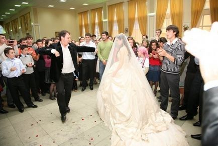 Кавказки булка и сватба видео