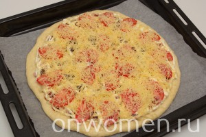 Пица с наденица, гъби, сирене и домати рецепта с стъпка по стъпка снимки