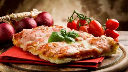 Пица с домати и сирене рецепта