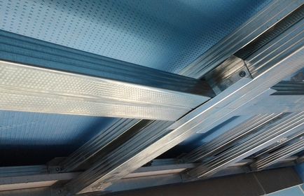 Пластмасовите панели за тавана - инсталиране на себе си, без никакви проблеми