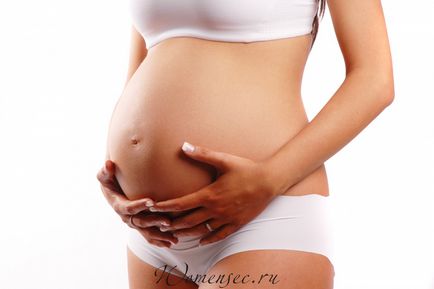 Защо сърбеж корема по време на бременност и какво да правя