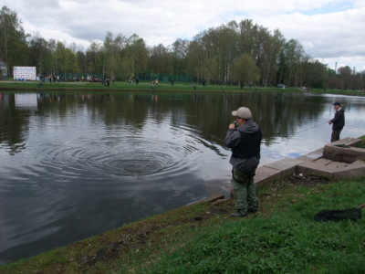 Разкриват тайните на риболов с върти на брега на езерото и в езерото