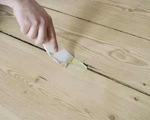 Шлифоване на инструкции за видео монтаж дървени подове с ръце, какъв инструмент е необходимо, и снимки на техните