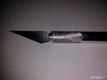 Скалпел с набор от ножове 1