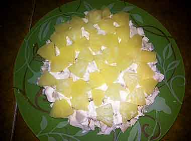 Layer пилешка салата с ананас и гъби