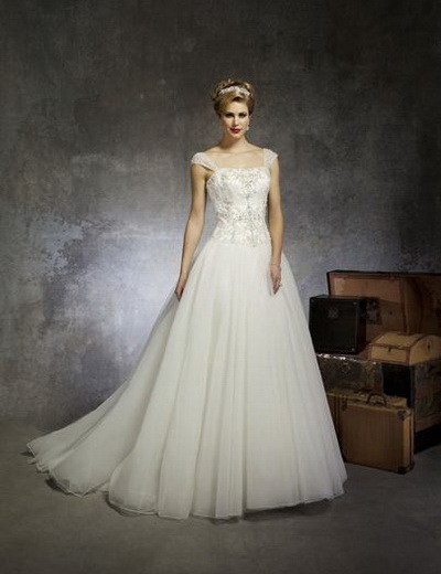 Сватбена рокля от вида на фигура 20 Съвети за правилния избор