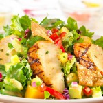 Delicious салата с пиле 