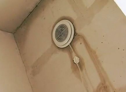 Водата в мазето ще обмисли какво да прави (правят) Водата в мазето ще обмисли какво да правя