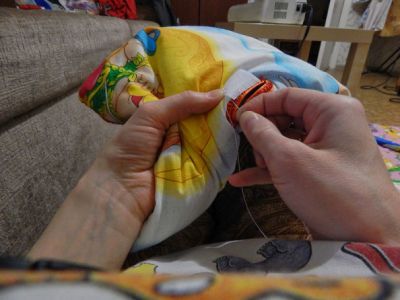 Разработване килим за детето с ръце