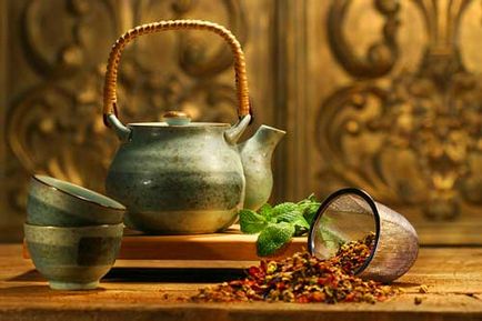 Как да си направим домашно чай на базата на билки и подправки със собствените си ръце
