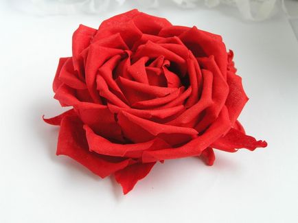 Как да си направим една роза, изработена от плат с ръцете си стъпка по стъпка майсторски клас с видео