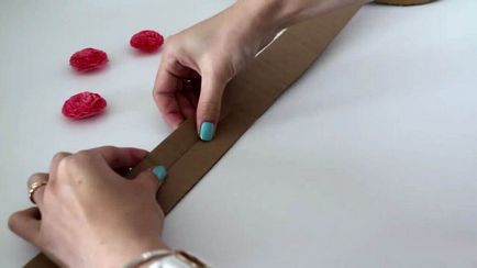 Как да си направим украса за сватба кола с ръцете си (снимка)