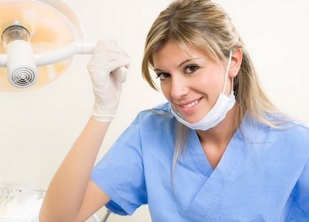 Помощник-стоматолог и ролята си, perfectsmile