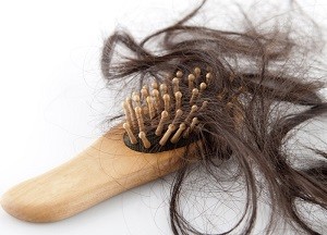 Какво да правите, ако косата падат кичури от най-ефективните методи за борба с