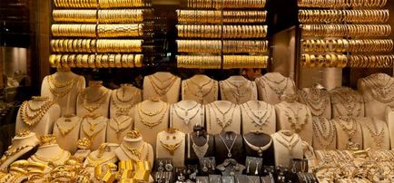 Какво трябва да знаете кога да купуват златни накити - 1000 факти