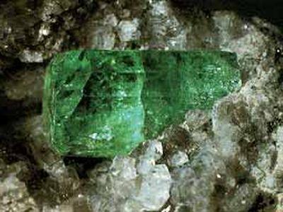 Какво е Emerald имоти, минното дело, история на скъпоценни камъни, бижутер