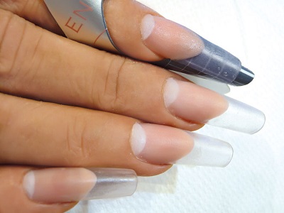 Гел ноктите да се образува като гел, за да се увеличи постепенно образува ноктите
