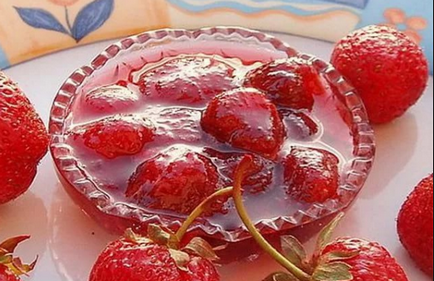 Дебела и вкусни сладко от ягоди през зимата рецепти с цели плодове