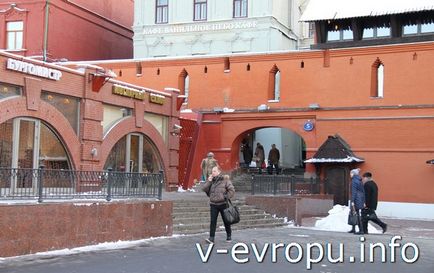 Как да стигнем до Червения площад в Москва метро