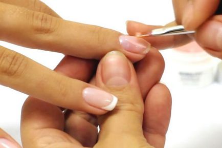 Как да кандидатствате био-гел у дома укрепване на ноктите и да направи красив маникюр
