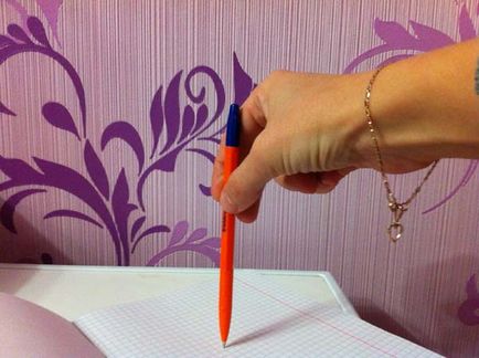 Как да се научи детето как да се държи писалка и молив (8 начини), мрежа от социални работници