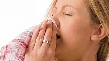 Как да се разграничи алергия от настинка при възрастни и деца, при кърмачета, как да се идентифицират
