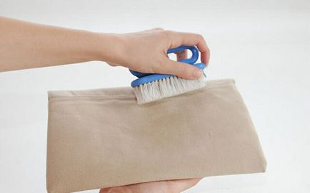 Как да се чисти велур чанта