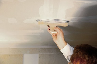 Как да се замазка на тавана с ръце инструкцията за извършване на работа