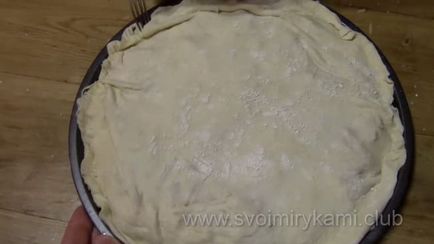 Как да се готви торта от бутер тесто с пилешко по стъпка по стъпка рецепта и снимка