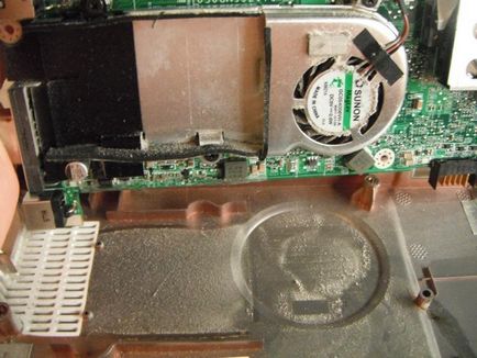 Как да се разглобява и почистване на праха от лаптопа на Acer - стъпка по стъпка